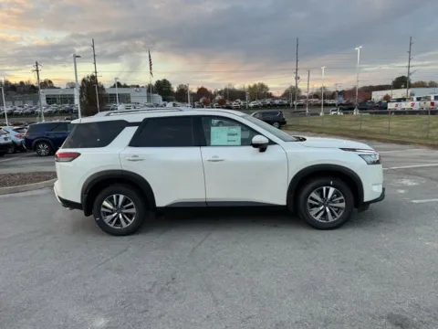 Another view of 2025 Nissan Pathfinder SL for sale in Johnson City, TN at Johnson City Nissan