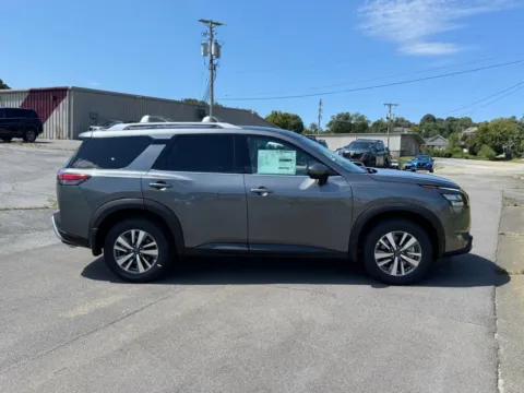Another view of 2025 Nissan Pathfinder SL for sale in Johnson City, TN at Johnson City Nissan