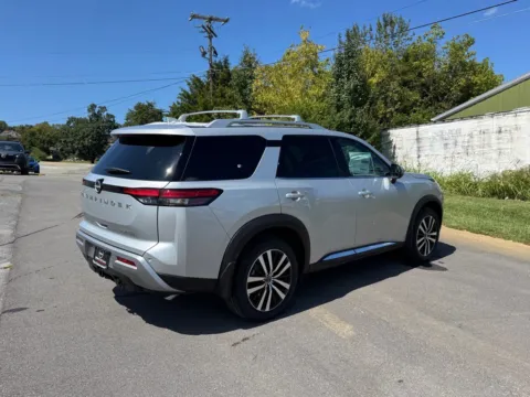 More photos of 2025 Nissan Pathfinder Platinum at Johnson City Nissan, TN
