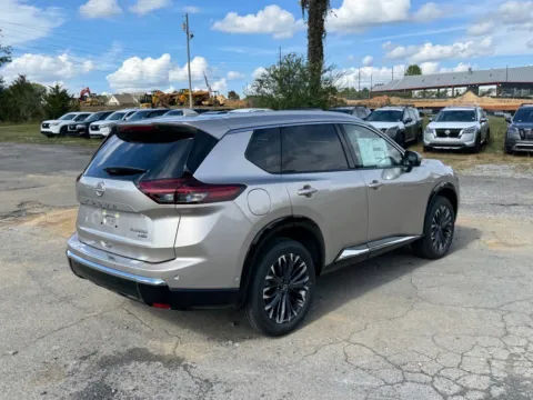 More photos of 2026 Nissan Rogue Platinum at Johnson City Nissan, TN