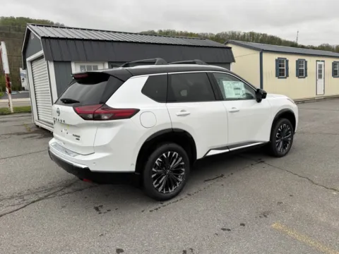 More photos of 2026 Nissan Rogue Platinum at Johnson City Nissan, TN