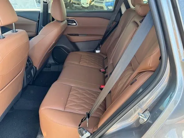 2026 Nissan Rogue Platinum - Photo 12