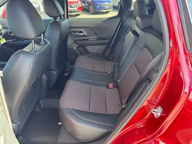 2026 Nissan KICKS SR AWD - Photo 12