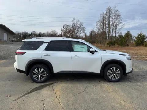 Another view of 2025 Nissan Pathfinder SL for sale in Johnson City, TN at Johnson City Nissan