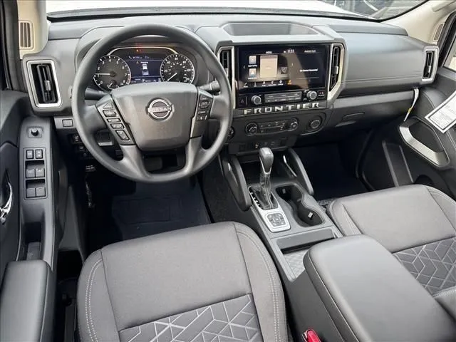 2026 Nissan Frontier SV - Photo 13