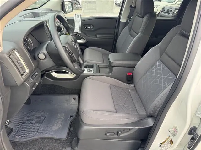2026 Nissan Frontier SV - Photo 11