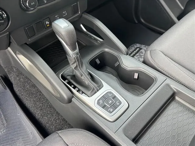 2026 Nissan Frontier SV - Photo 17