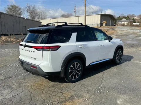 More photos of 2026 Nissan Pathfinder Platinum at Johnson City Nissan, TN