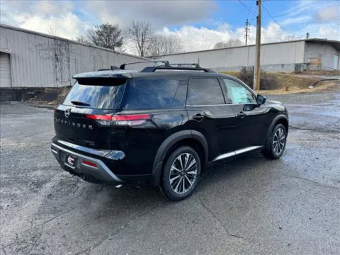 More photos of 2026 Nissan Pathfinder Platinum at Johnson City Nissan, TN