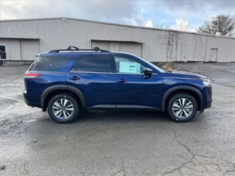 Another view of 2026 Nissan Pathfinder SL for sale in Johnson City, TN at Johnson City Nissan