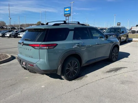More photos of 2026 Nissan Pathfinder SL at Johnson City Nissan, TN