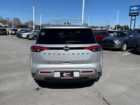 More photos of 2024 Nissan Pathfinder SL at Johnson City Nissan, TN