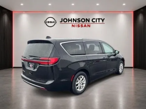 More photos of 2024 Chrysler Pacifica Touring L at Johnson City Nissan, TN