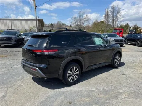 More photos of 2026 Nissan Pathfinder SL at Johnson City Nissan, TN