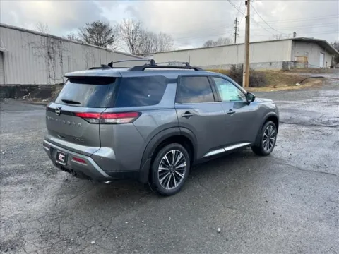 More photos of 2026 Nissan Pathfinder Platinum at Johnson City Nissan, TN