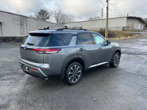 More photos of 2026 Nissan Pathfinder Platinum at Johnson City Nissan, TN