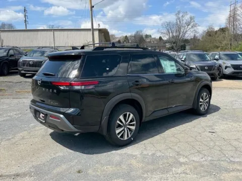 More photos of 2026 Nissan Pathfinder SL at Johnson City Nissan, TN