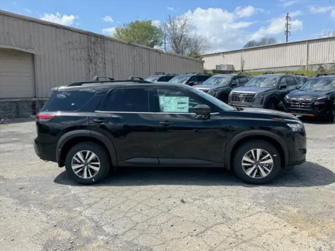 Another view of 2026 Nissan Pathfinder SL for sale in Johnson City, TN at Johnson City Nissan
