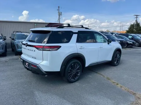 More photos of 2026 Nissan Pathfinder SL at Johnson City Nissan, TN