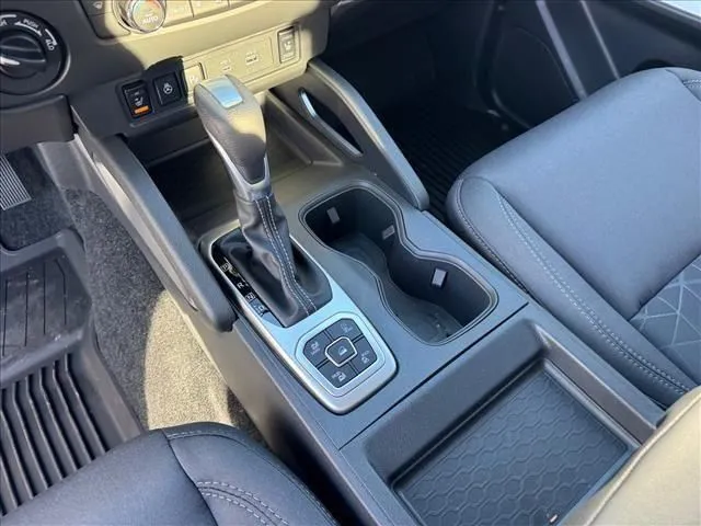 2026 Nissan Frontier SV - Photo 17