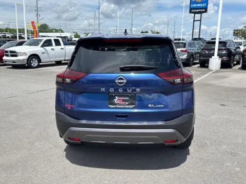 More photos of 2023 Nissan Rogue SL at Johnson City Nissan, TN