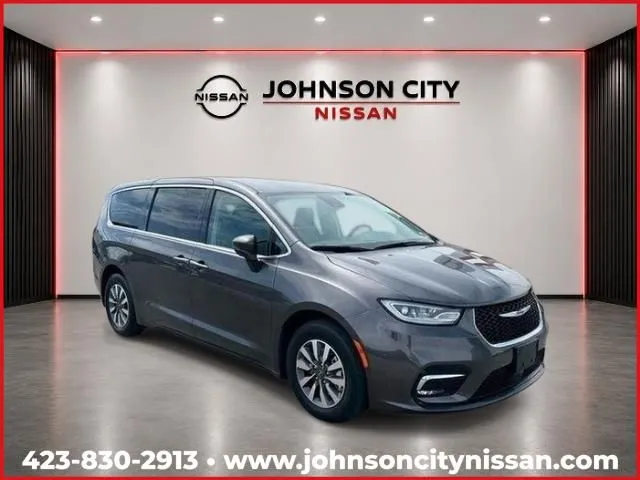 2023 Chrysler Pacifica Hybrid Touring L Hybrid's photo