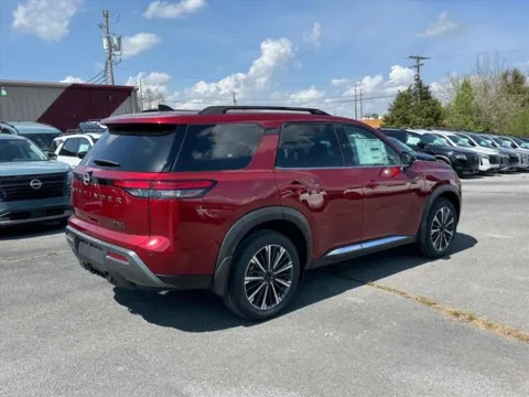 More photos of 2026 Nissan Pathfinder Platinum at Johnson City Nissan, TN