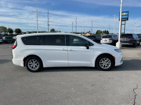 Photos of 2025 Chrysler Pacifica Select for sale in Johnson City, TN at Johnson City Nissan