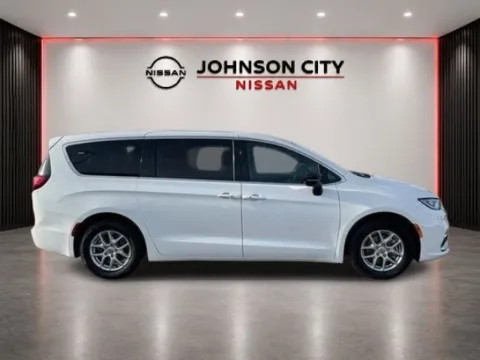 Another view of 2025 Chrysler Pacifica Select for sale in Johnson City, TN at Johnson City Nissan