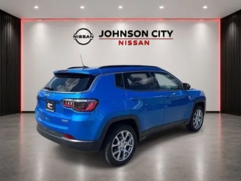 More photos of 2022 Jeep Compass Latitude Lux at Johnson City Nissan, TN