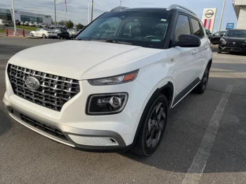 White 2024 Hyundai Venue Limited for sale in Johnson City, TN