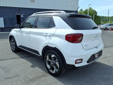 More photos of 2024 Hyundai Venue Limited at Johnson City Nissan, TN