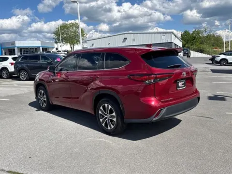 More photos of 2022 Toyota Highlander XLE at Johnson City Nissan, TN