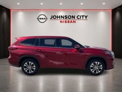 Another view of 2022 Toyota Highlander XLE for sale in Johnson City, TN at Johnson City Nissan
