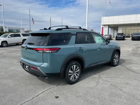 More photos of 2026 Nissan Pathfinder SL at Johnson City Nissan, TN