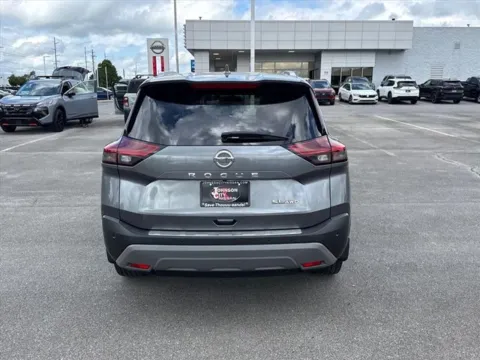 More photos of 2021 Nissan Rogue SL at Johnson City Nissan, TN