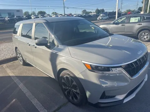 White 2024 Kia Carnival EX for sale in Johnson City, TN
