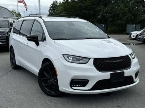 White 2025 Chrysler Pacifica Limited for sale in Johnson City, TN
