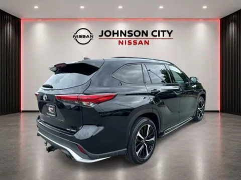 More photos of 2021 Toyota Highlander XSE at Johnson City Nissan, TN