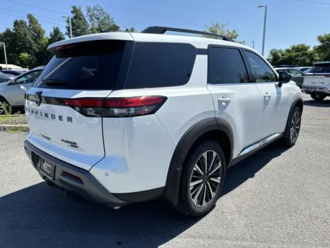 More photos of 2026 Nissan Pathfinder Platinum at Johnson City Nissan, TN