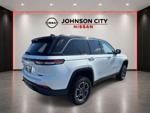 More photos of 2022 Jeep Grand Cherokee Trailhawk at Johnson City Nissan, TN
