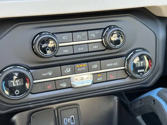 2023 Ford Bronco 4-Door Wildtrak - Photo 39