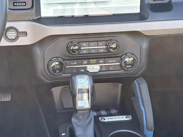 2023 Ford Bronco 4-Door Wildtrak - Photo 18