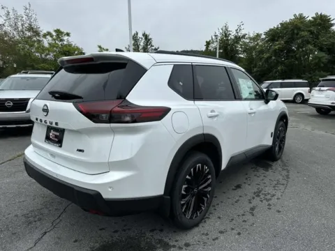 More photos of 2026 Nissan Rogue Dark Armor at Johnson City Nissan, TN