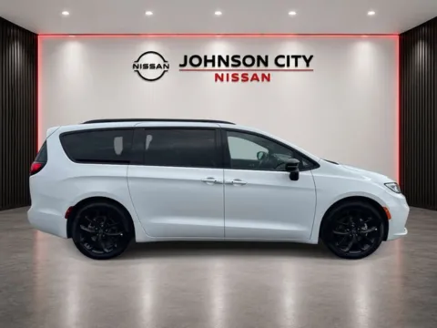 Another view of 2025 Chrysler Pacifica Limited for sale in Johnson City, TN at Johnson City Nissan