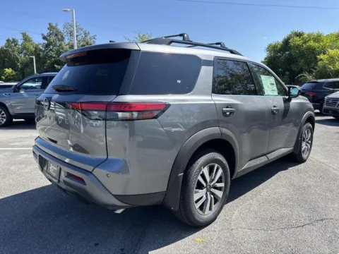 More photos of 2026 Nissan Pathfinder SL at Johnson City Nissan, TN