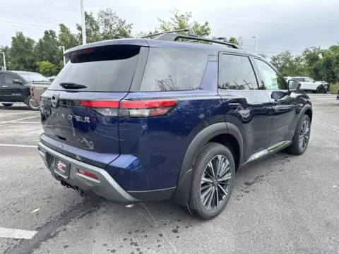 More photos of 2026 Nissan Pathfinder Platinum at Johnson City Nissan, TN