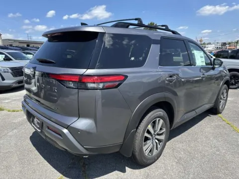 More photos of 2026 Nissan Pathfinder SL at Johnson City Nissan, TN