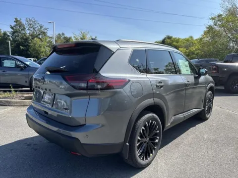 More photos of 2026 Nissan Rogue Dark Armor at Johnson City Nissan, TN