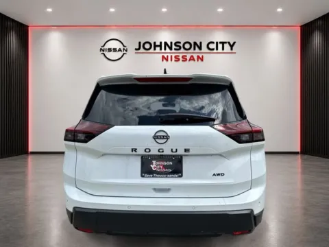 More photos of 2026 Nissan Rogue Dark Armor at Johnson City Nissan, TN